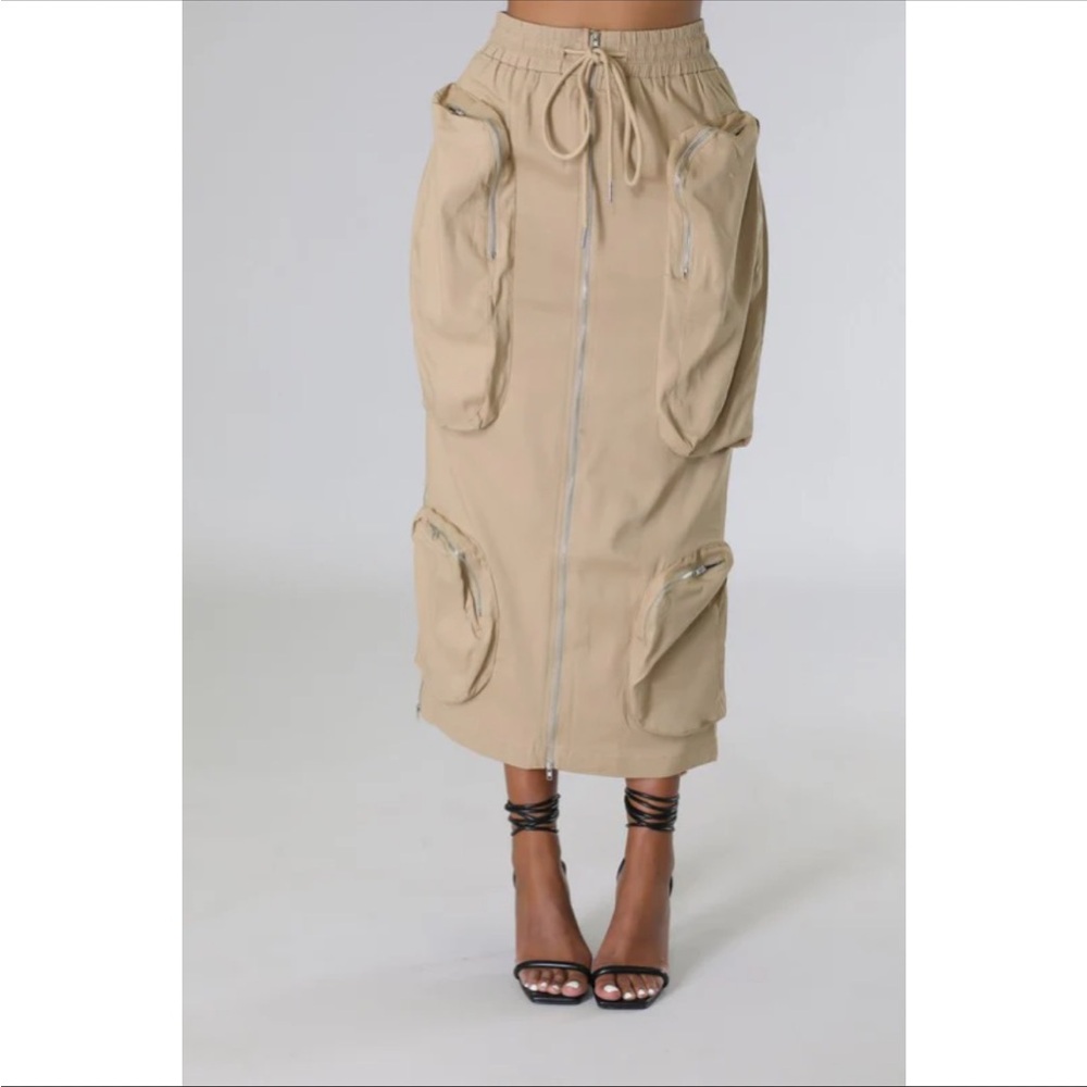 Love Highlight Cargo Zipper Skirt